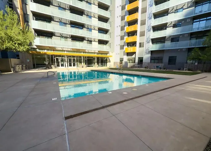 Apartment Centric 2br In Heart Of Dtphx Free Garage Parking Phoenix
