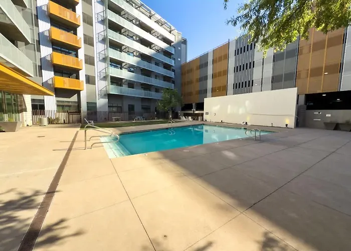 Centric 2br In Heart Of Dtphx Free Garage Parking Apartment Phoenix