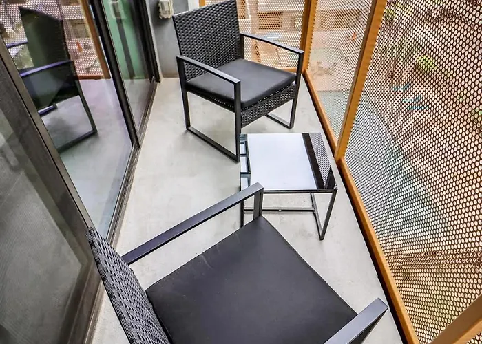 Apartment Centric 2br In Heart Of Dtphx Free Garage Parking
