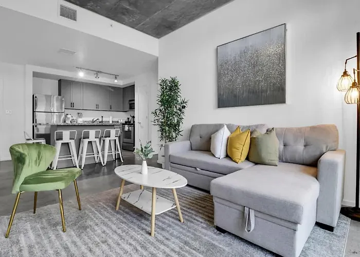 Apartment Centric 2br In Heart Of Dtphx Free Garage Parking Phoenix